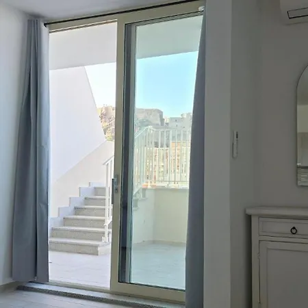 بيت للعطل Resident Albachiara, Your Oasis In