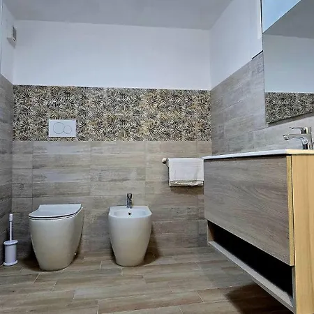 بيت للعطل Resident Albachiara, Your Oasis In كاستيلساردو