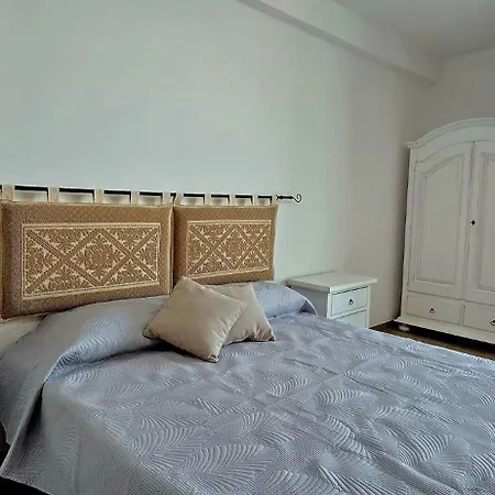 Resident Albachiara, Your Oasis In كاستيلساردو